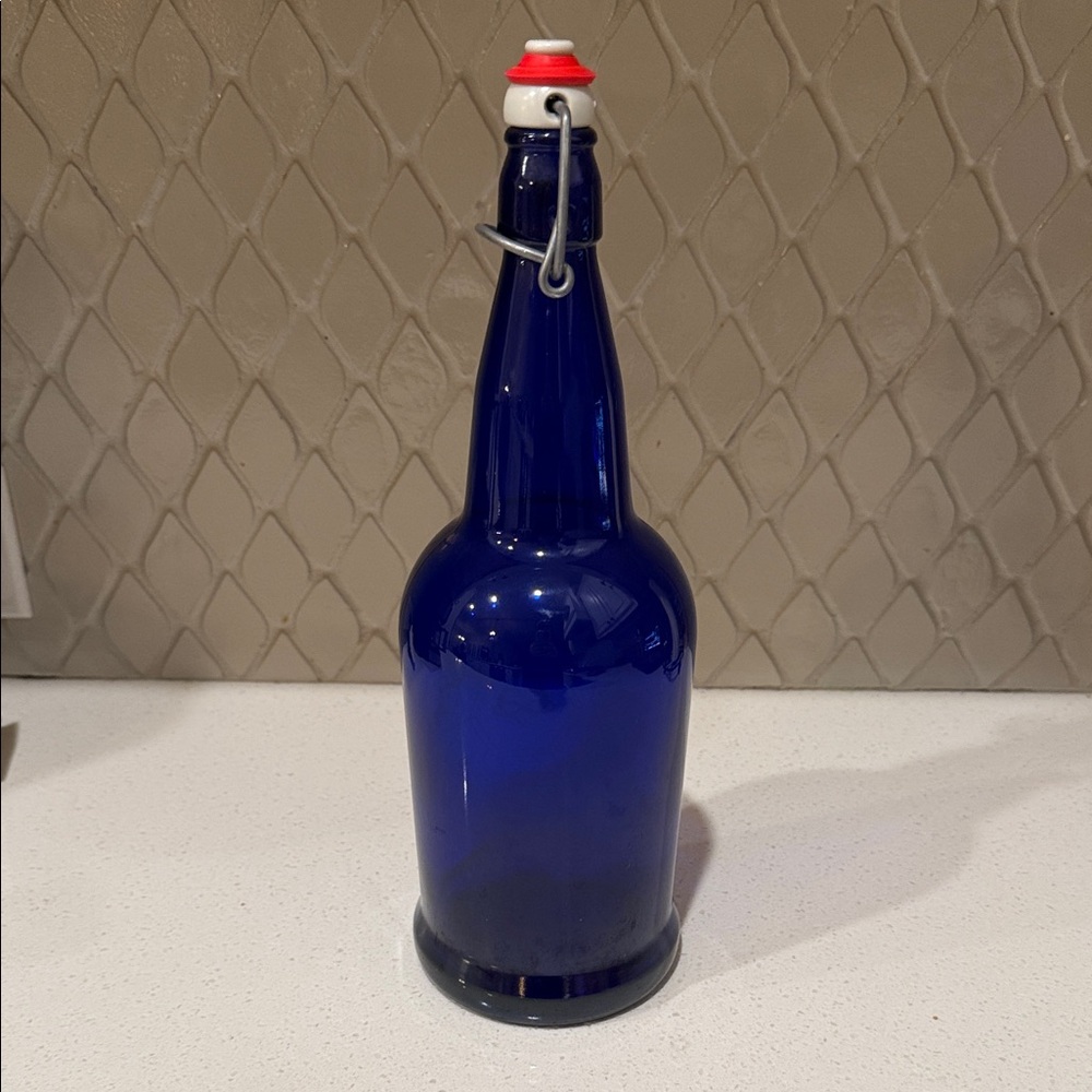 Royal Blue Swing Top Glass Bottle - Picture 3 of 5